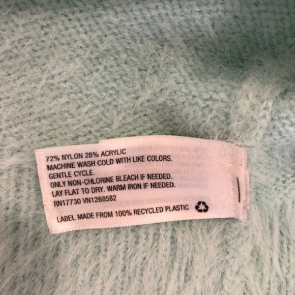 A New Day Fuzzy  V-neck Sweater In Mint Sz S - Picture 7 of 8